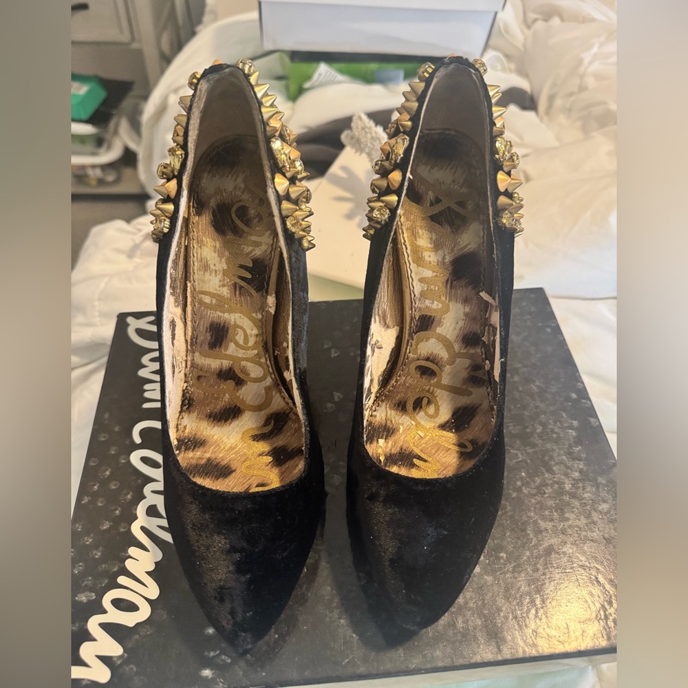 Sam Edelman Black Crushed Velvet Heels